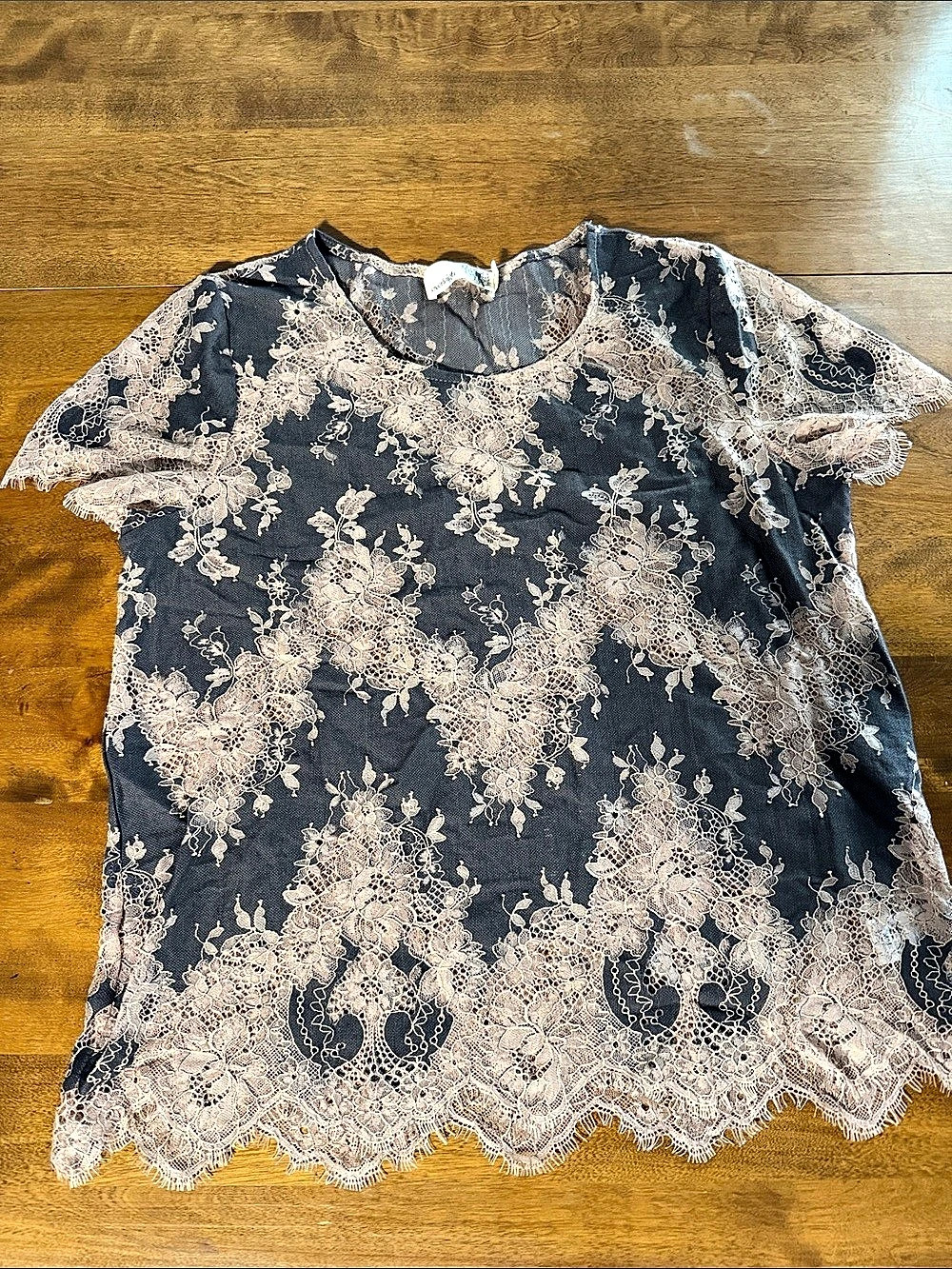 Anthropologie Floral Lace Short Sleeve Top in Blue & Pink Size Medium